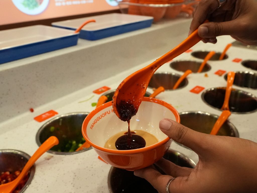 Photo: Angeline Ang/HungryGoWhere yang guo fu marina square