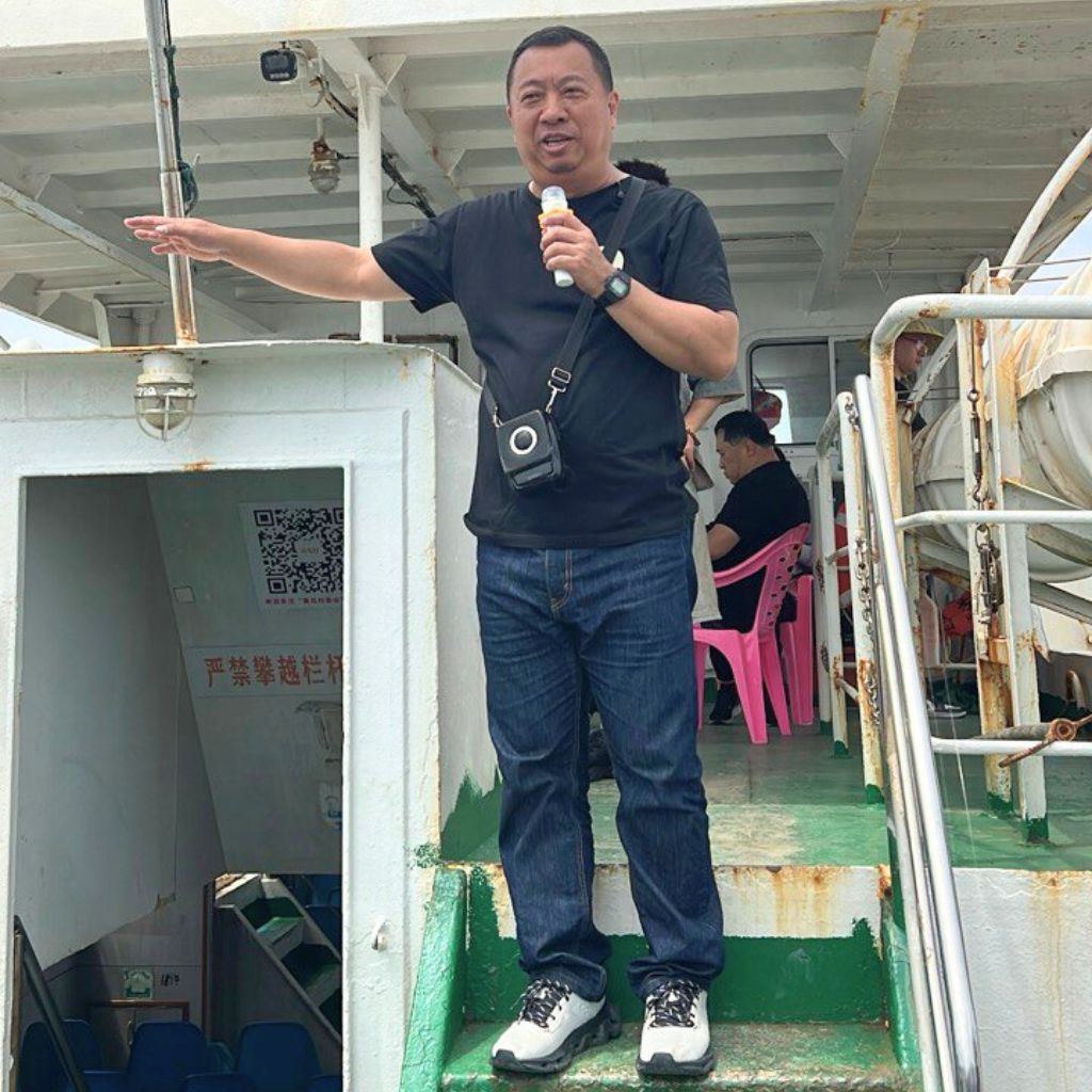 Uncle Fong explains to us his purpose to give back to Putian. Photo: Shannon Yap/HungryGoWhere putian china