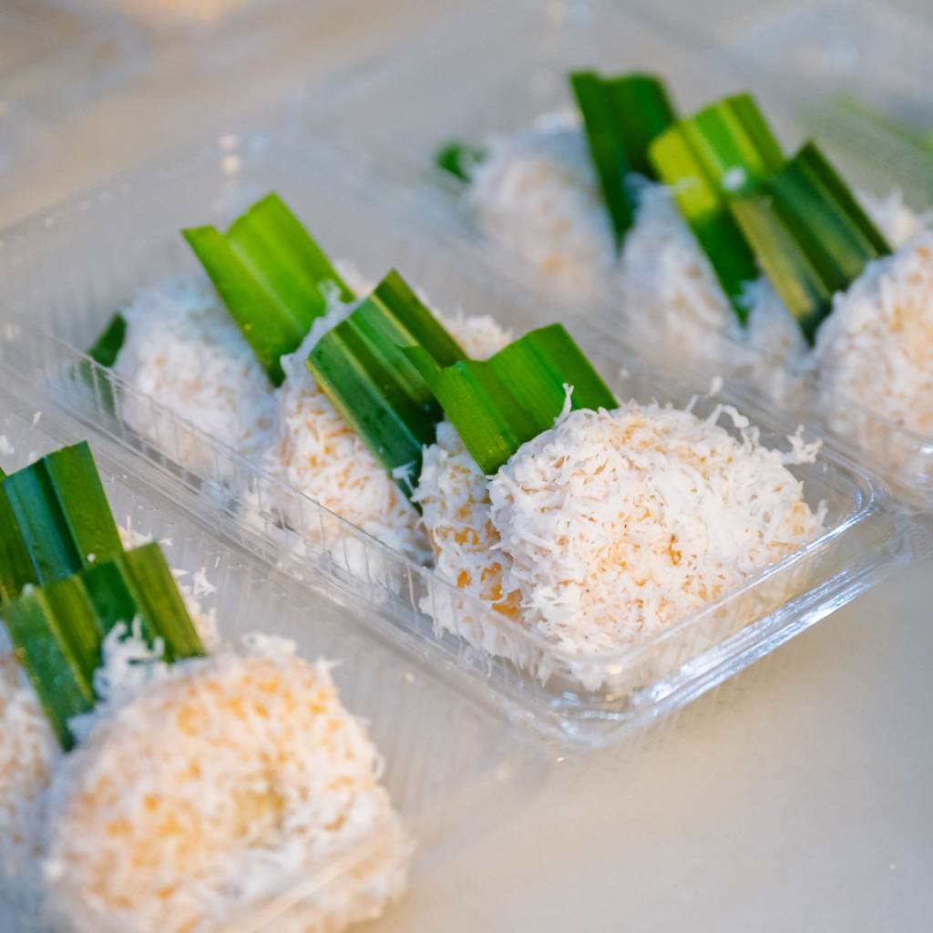 Pumpkin kueh. Photo: Abdul Rahim Anwar/HungryGoWhere Hung Huat Cakes and Pastries