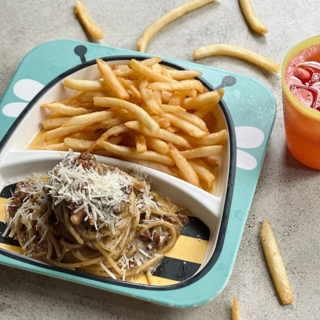 This is un-bee-lievably cute. Photo: Bee’s Knees/Instagram kid friendly restaurants