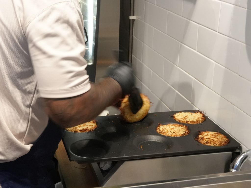 Fresh out of the oven. Photo: Angeline Ang/HungryGoWhere rostii telok ayer
