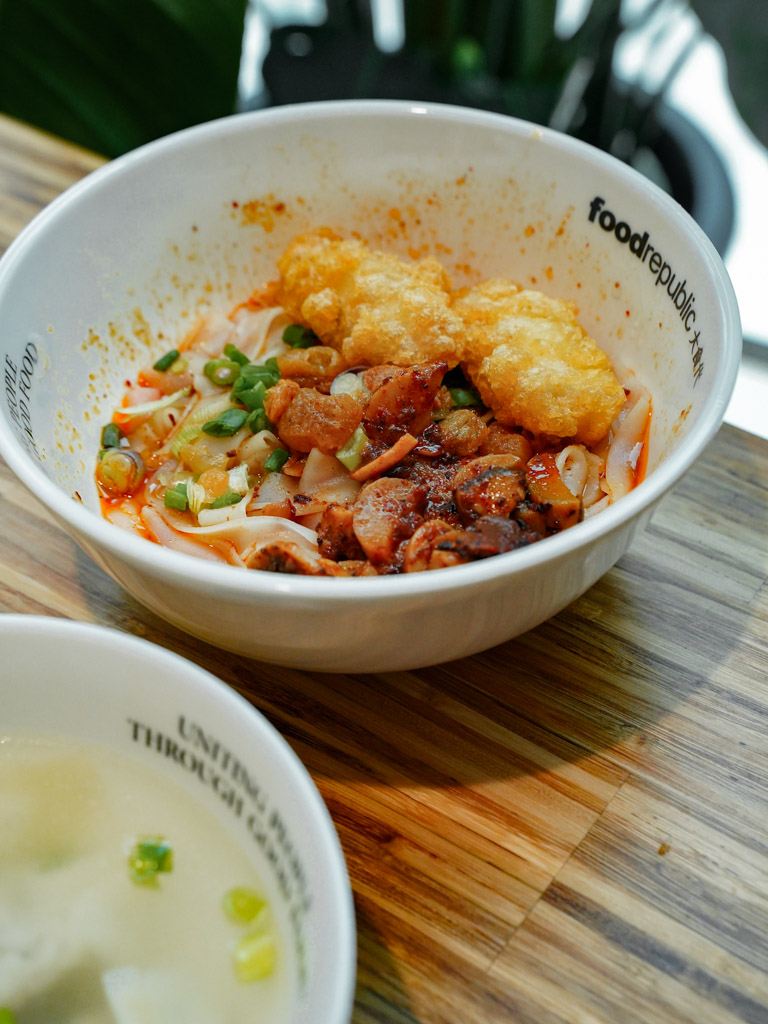 The sambal is so shiok. Photo: Evan Mua/HungryGoWhere the food place by food republic