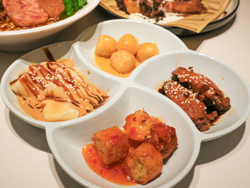 Get the signature snack platter for sharing. Photo: Gary Lim/HungryGoWhere keming bing sat
