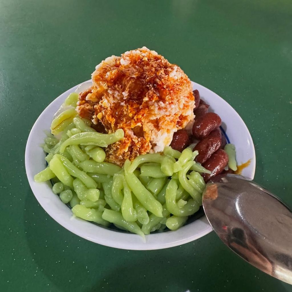 Classic bowl. Photo: @jaroffaithandjoie/Instagram chendol singapore