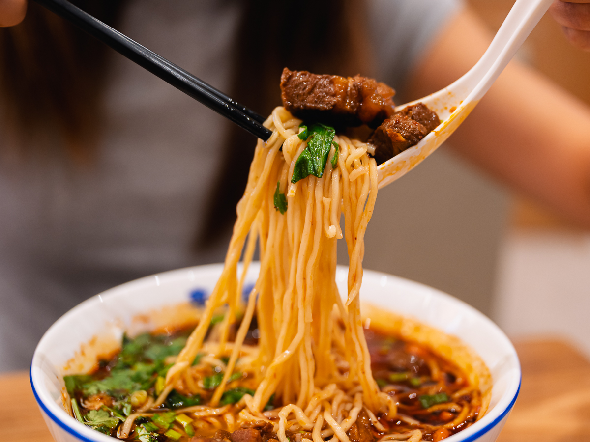 The spicy beef noodles look hella appetising. Photo: Abdul Rahim Anwar/HungryGoWhere lee & bai singapore