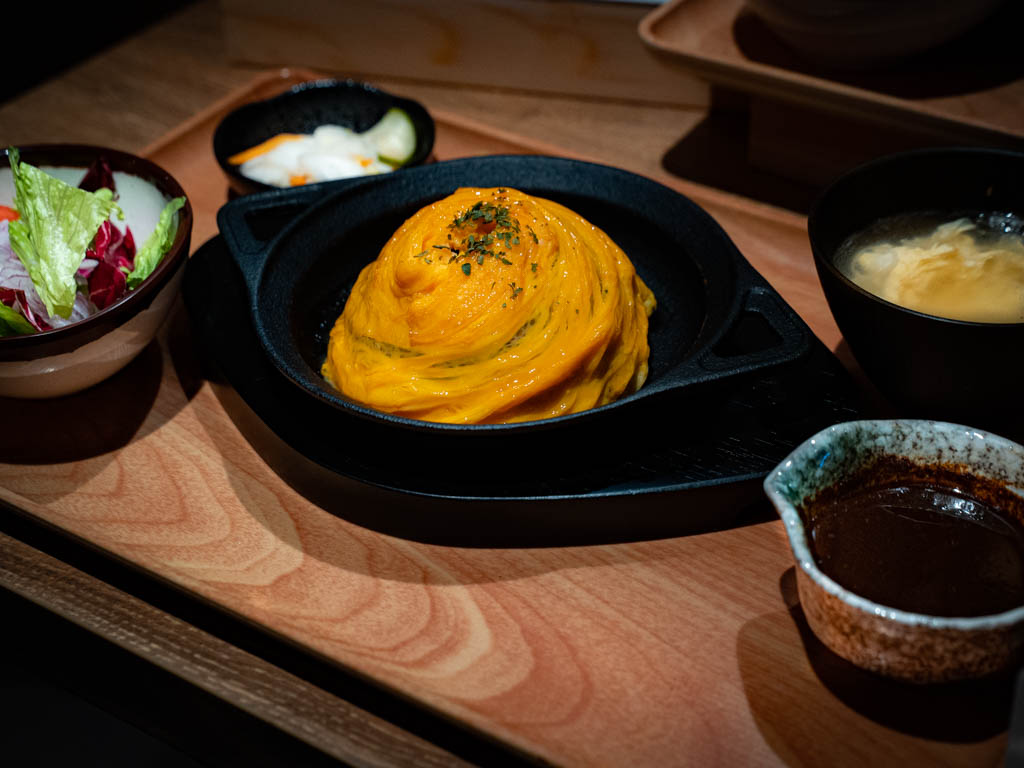 Tsukimi Hamburg’s version comes with a spiral “tornado” omelette instead. Photo: Evan Mua/HungryGowhere kichi kichi omurice singapore tsukimi hamburg