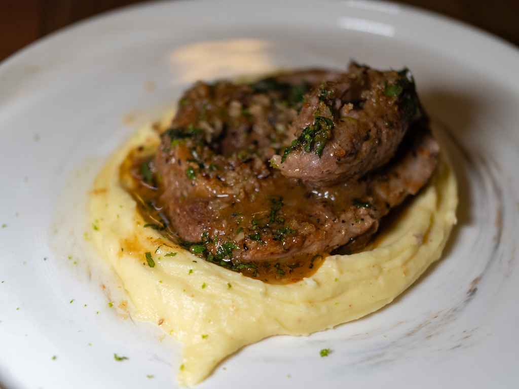 Slow-braised veal shank in Barolo wine jus — rich, fall-apart tender. Photo: Angeline Ang/HungryGoWhere il giardino botanic gardens