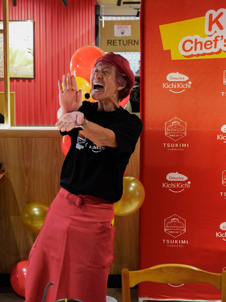 Who knew Kichi Kichi Omurice had an official song and dance? Photo: Evan Mua/HungryGowhere kichi kichi omurice