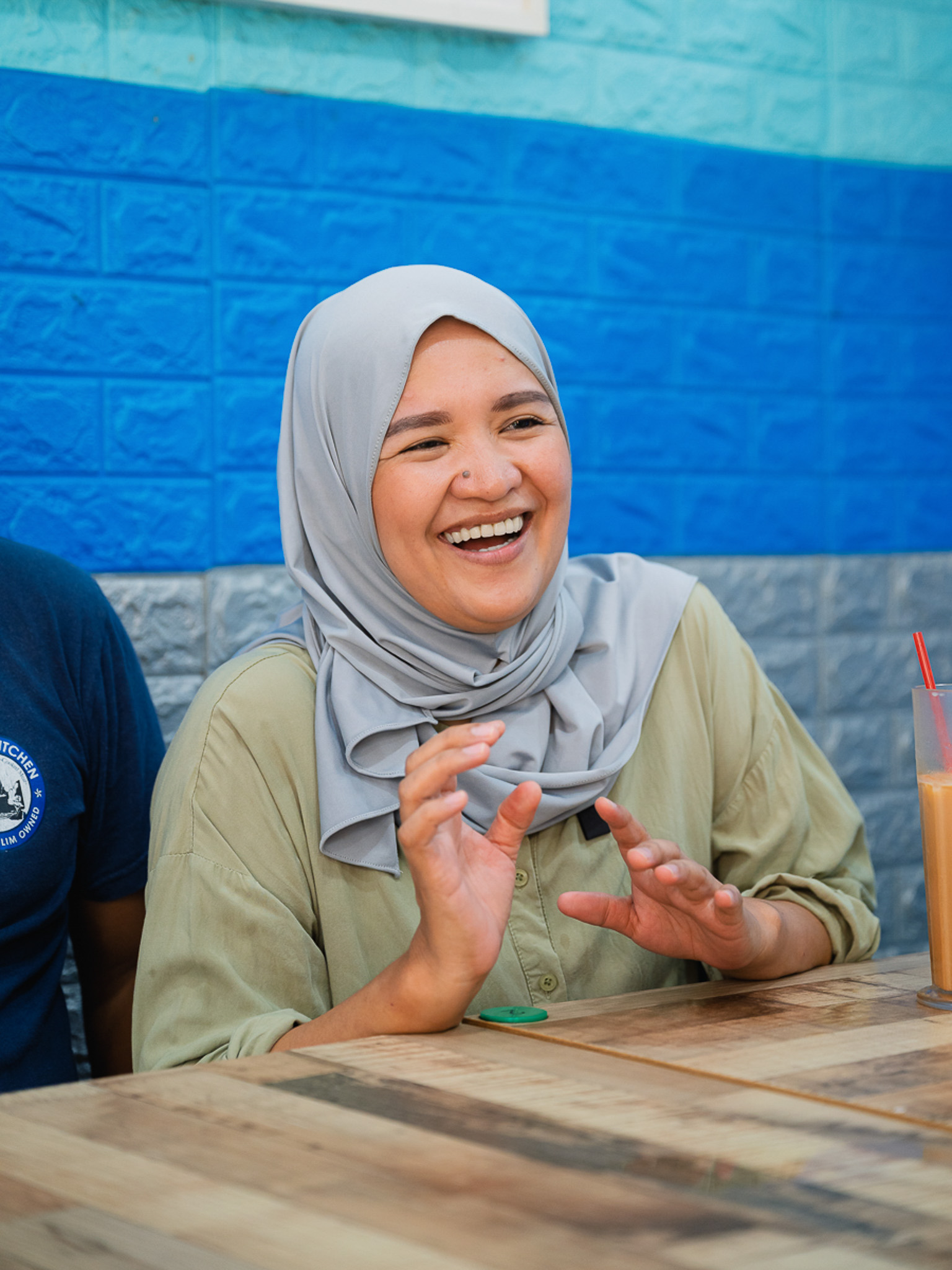 The cheery Hidayah lights up Nanay’s Kitchen. Photo: Abdul Rahim/HungryGoWhere nanay's kitchen