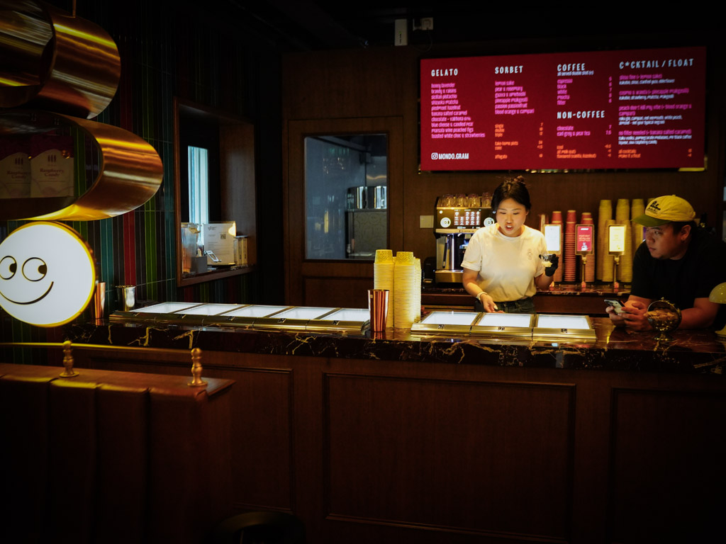 The vibe is really like a bar. Photo: Evan Mua/HungryGoWhere mondo