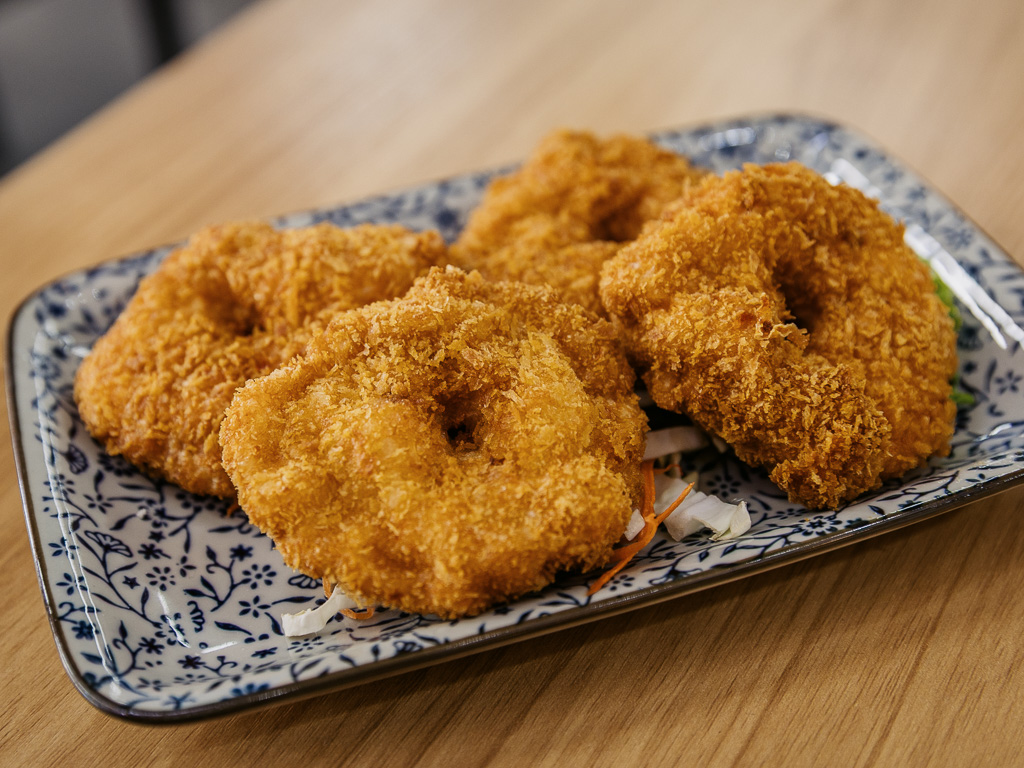 Khao Kaeng’s prawn cakes with prawn, squid and fish. Photo: Ravin Thiruchelvam/HungryGoWhere khao kaeng thai restaurant