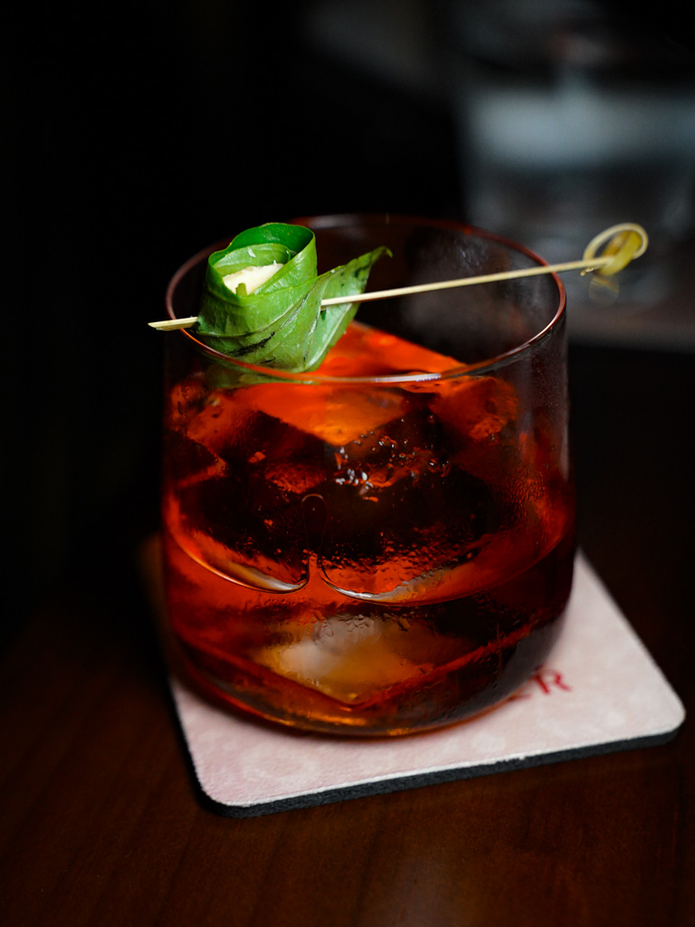 Cocktails here are pretty good too. Photo: Evan Mua/HungryGoWhere smolder seafood grill
