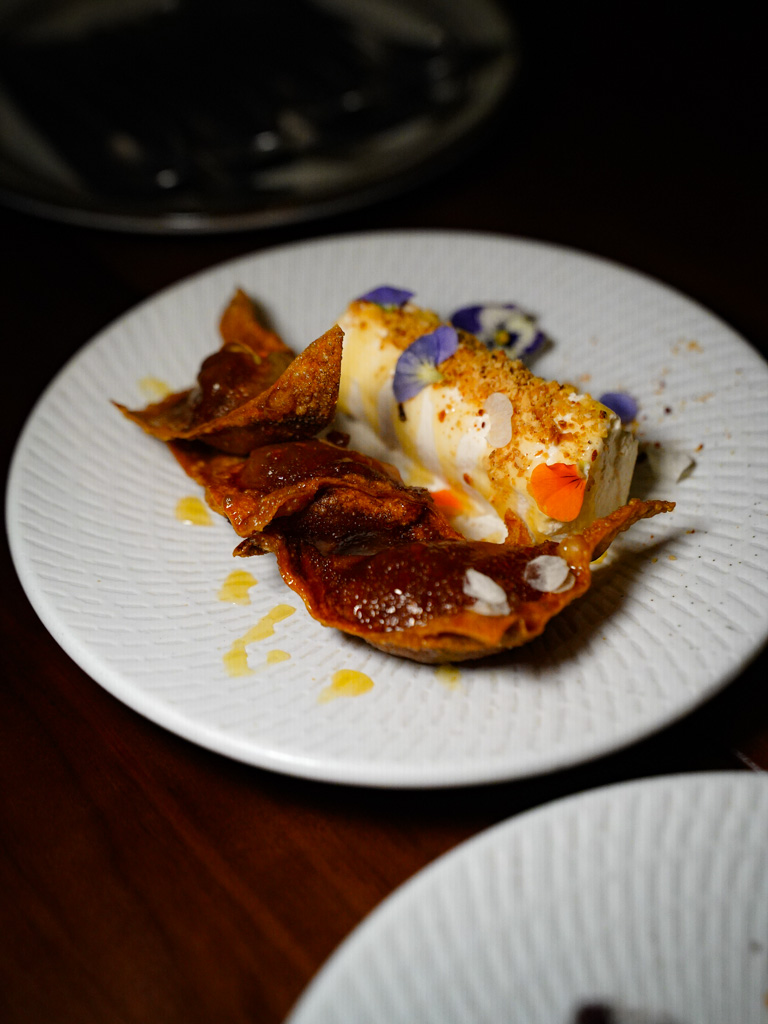 Fried wontons in a dessert? Photo: Evan Mua/HungryGoWhere smolder seafood grill