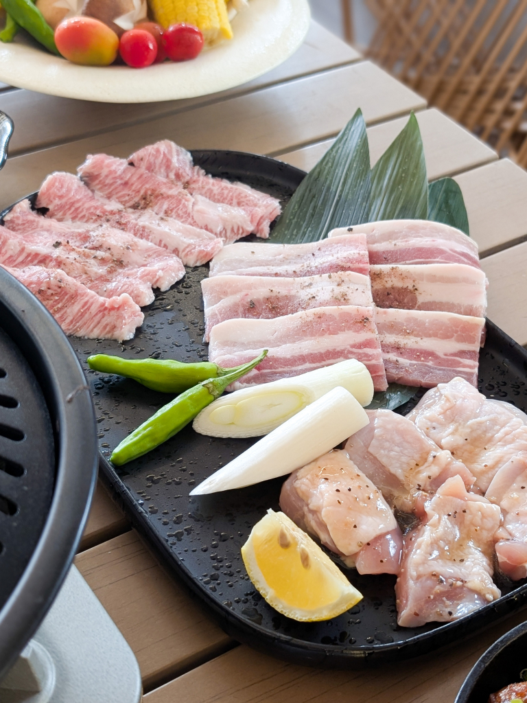 Wagyu beef, pork & chicken platter. Photo: Zawani Abdul Ghani/HungryGoWhere ka-en grill and sushi bar