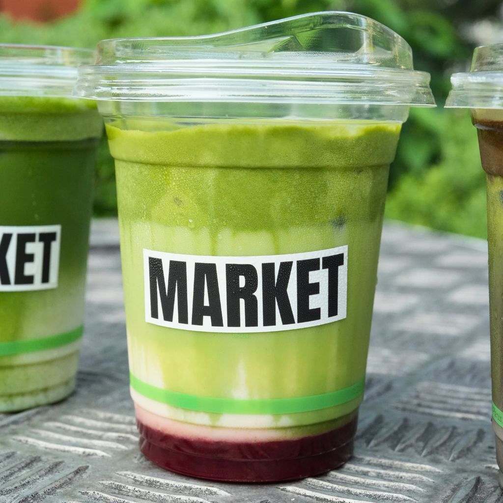 The strawberry matcha Cloud is kinda basic, but hard to make it right. Photo: Roma Chonkar/HungryGoWhere Market at Maxwell