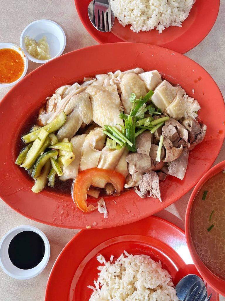 Chicken rice for two persons. Photo: @melvyn_caffeine/Instagram Alexandra Village Food Centre
