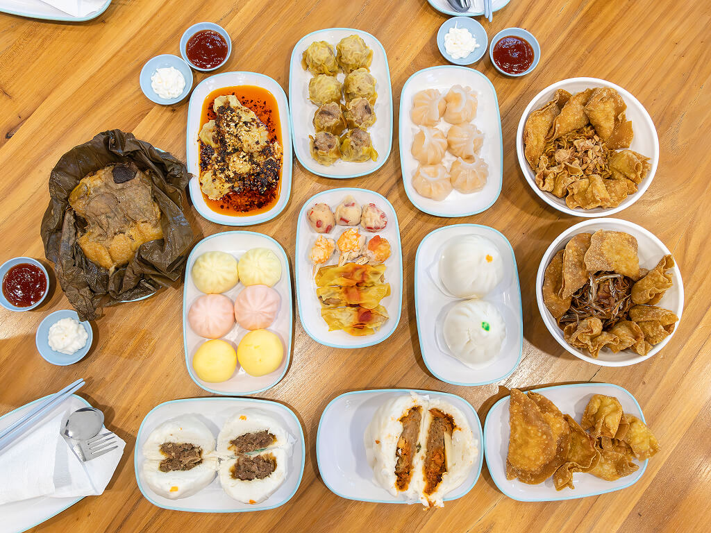 According to Imran, most of the dim sum are handmade at Nury Dian Xin Delights’ factory and delivered daily. Photo: Mui Fong/HungryGoWhere warung dimsum
