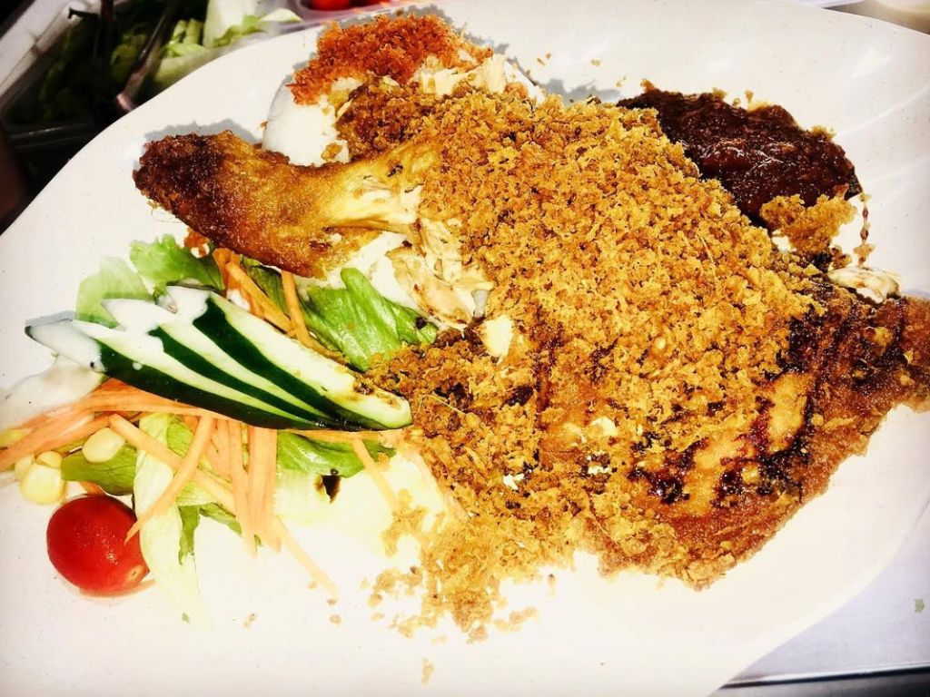 Ayam Penyet Singapore