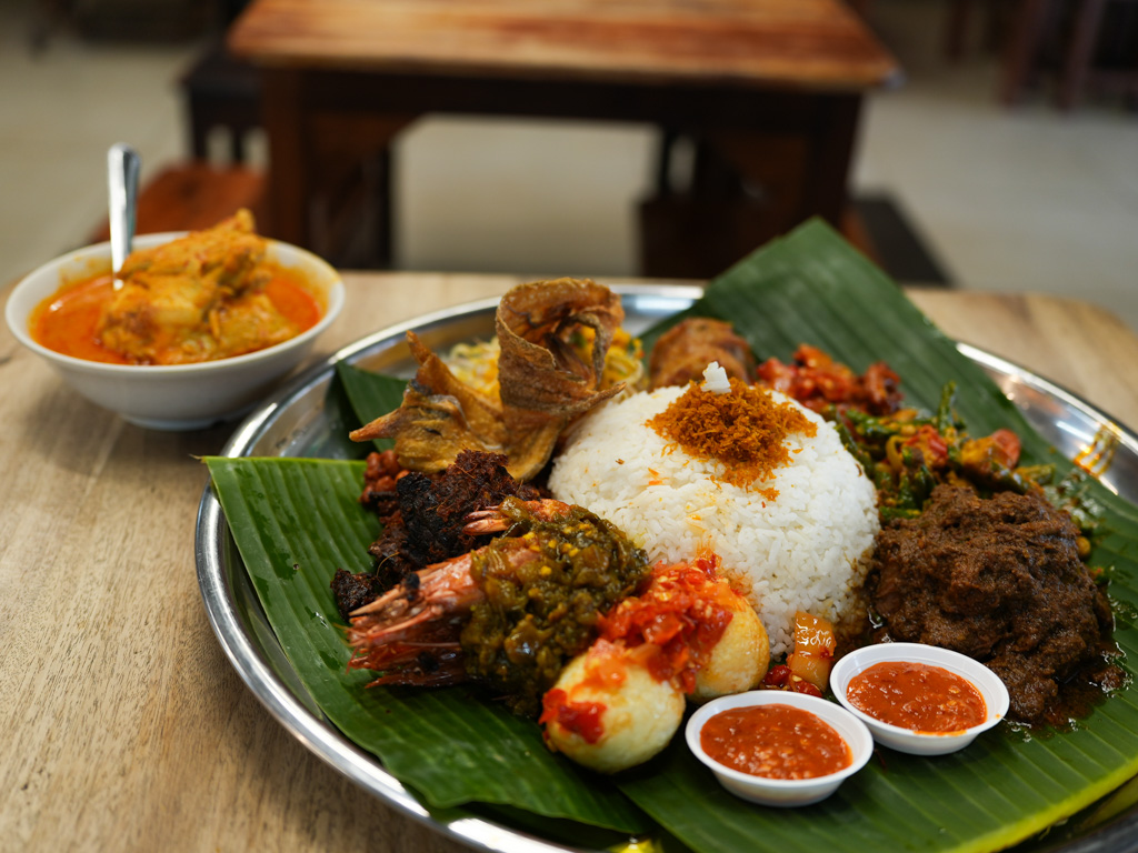 The nasi ambeng deluxe for two is a good portion. Photo: Angeline Ang/HungryGoWhere coba coba yishun