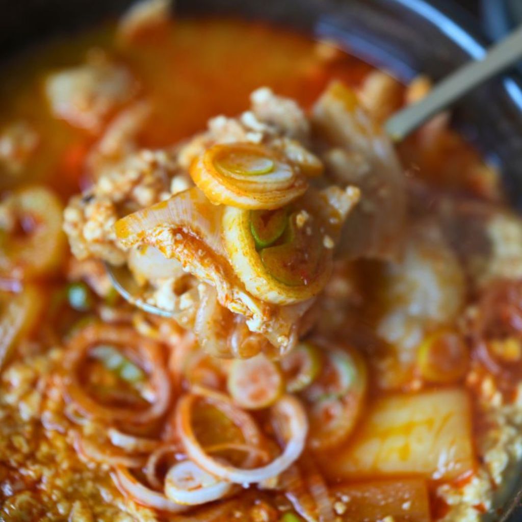 Kimchi pork tofu stew set. Photo: Abigail Buligan/HungryGoWhere new openings