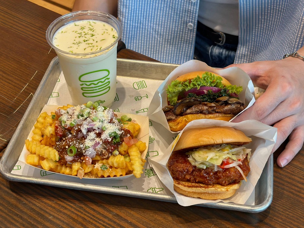 shake shack x nae:um