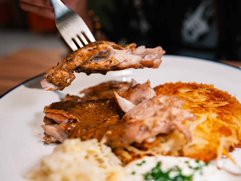 The black pepper chicken rosti was our favourite. Photo: Abdul Rahim Anwar/HungryGoWhere poonsti nus