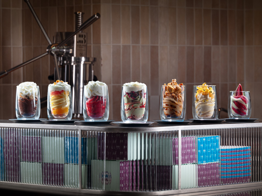 Sundaes. Photo: Moutarde and Sundae Royale Moutarde and Sundae Royale