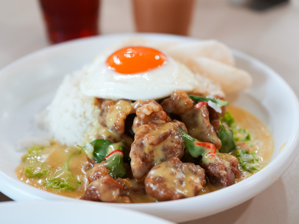 Another creamy dish: Cheesy butter chicken with rice. Photo: Angeline Ang/HungryGoWhere 3 meals a day rochor