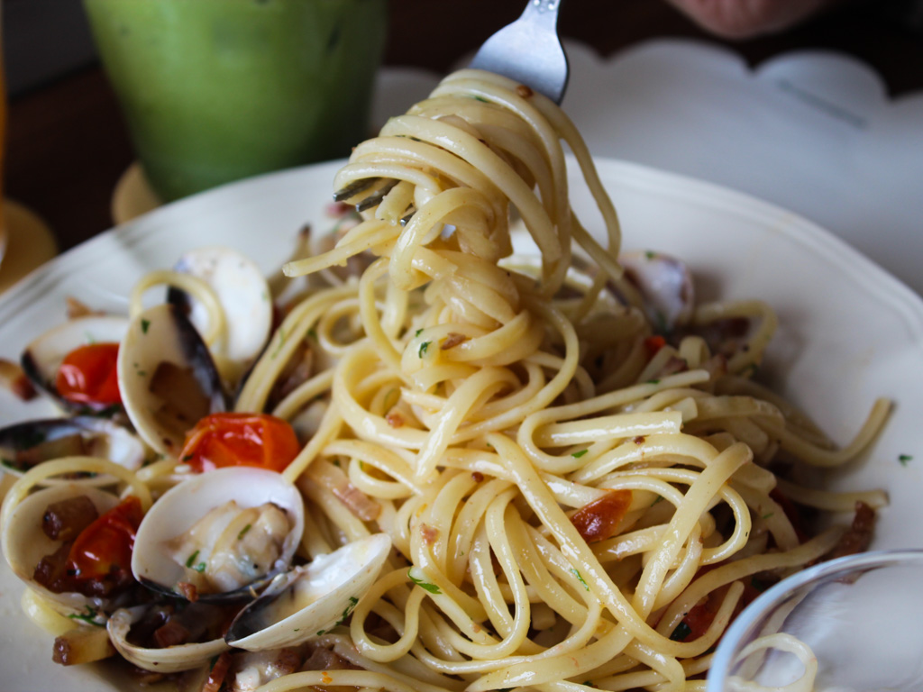 Silky, oil-based pasta — a comforting dish. Photo: Angeline Ang/HungryGoWhere cafe nesuto mbs