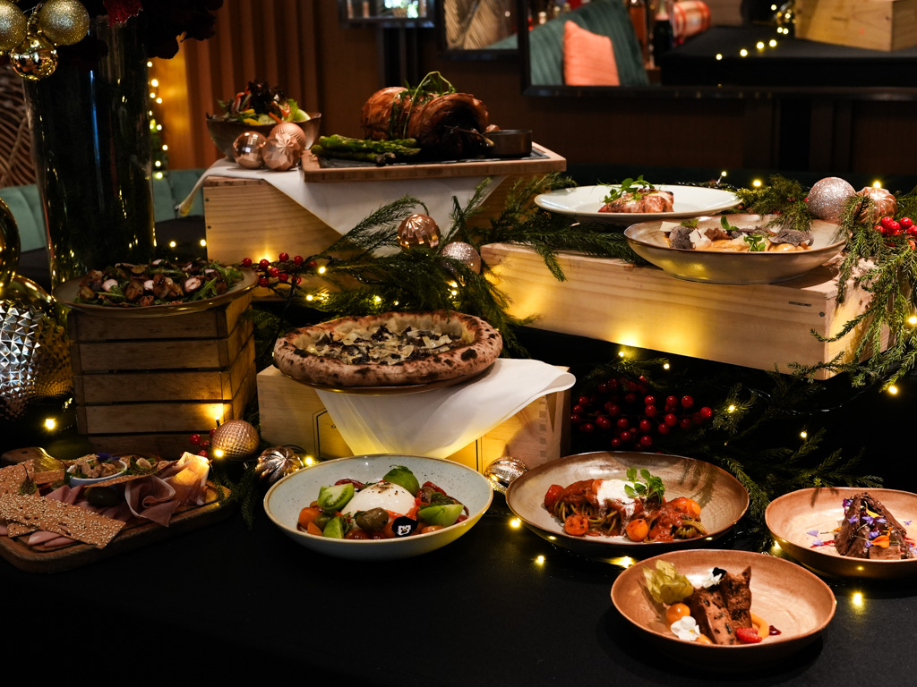 christmas dinners 2025