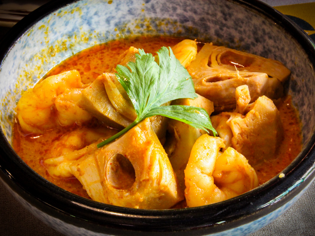 woody family peranakan cafe sembawang