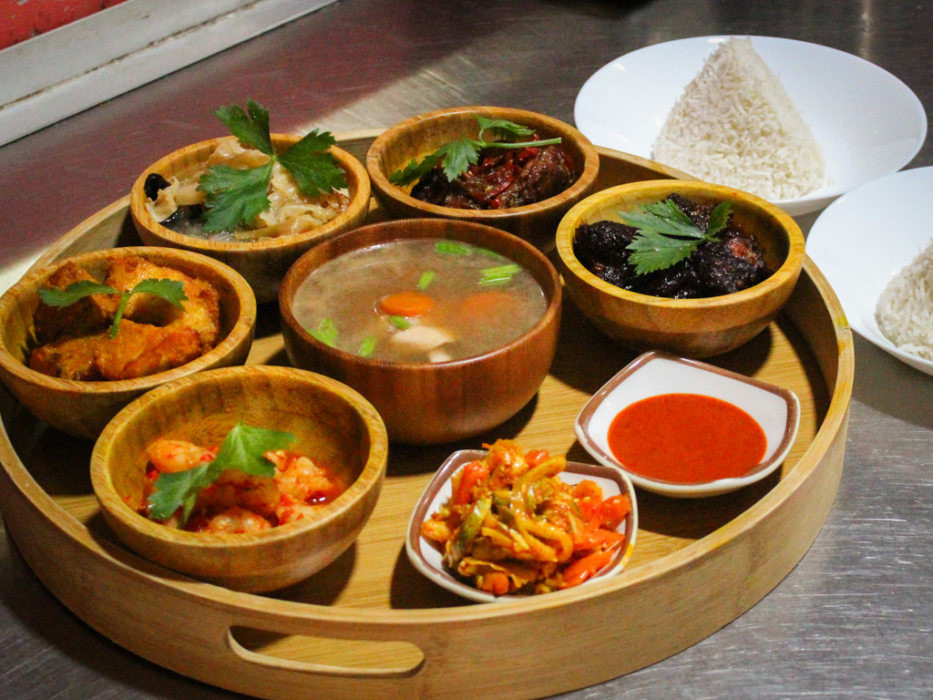 woody family peranakan cafe sembawang