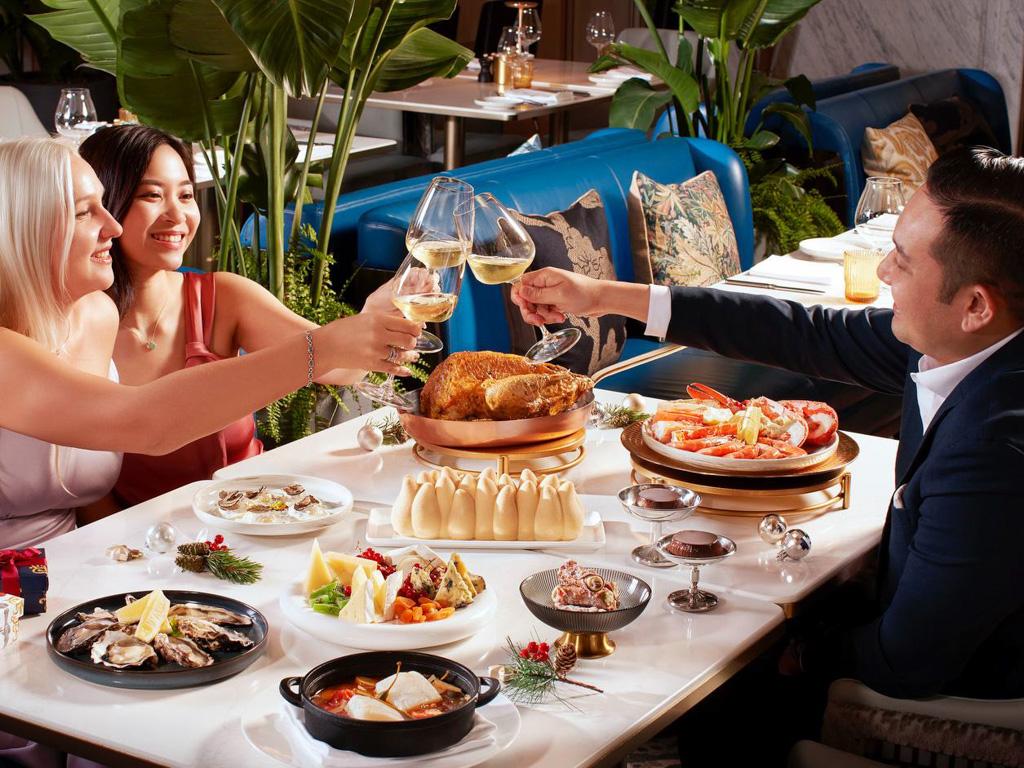 christmas dinners 2025