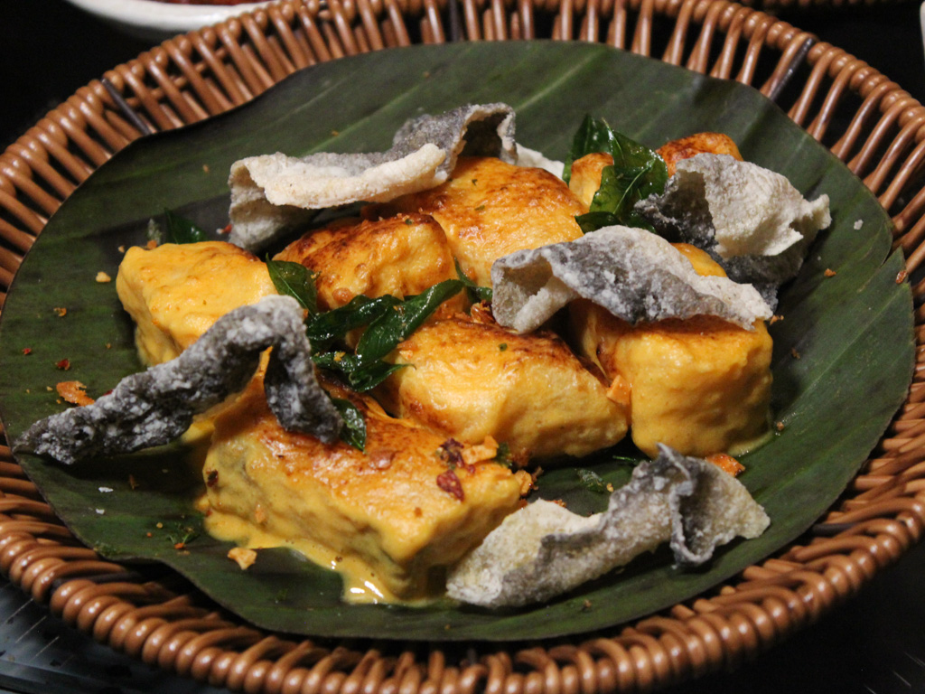 raffles courtyard grill menu