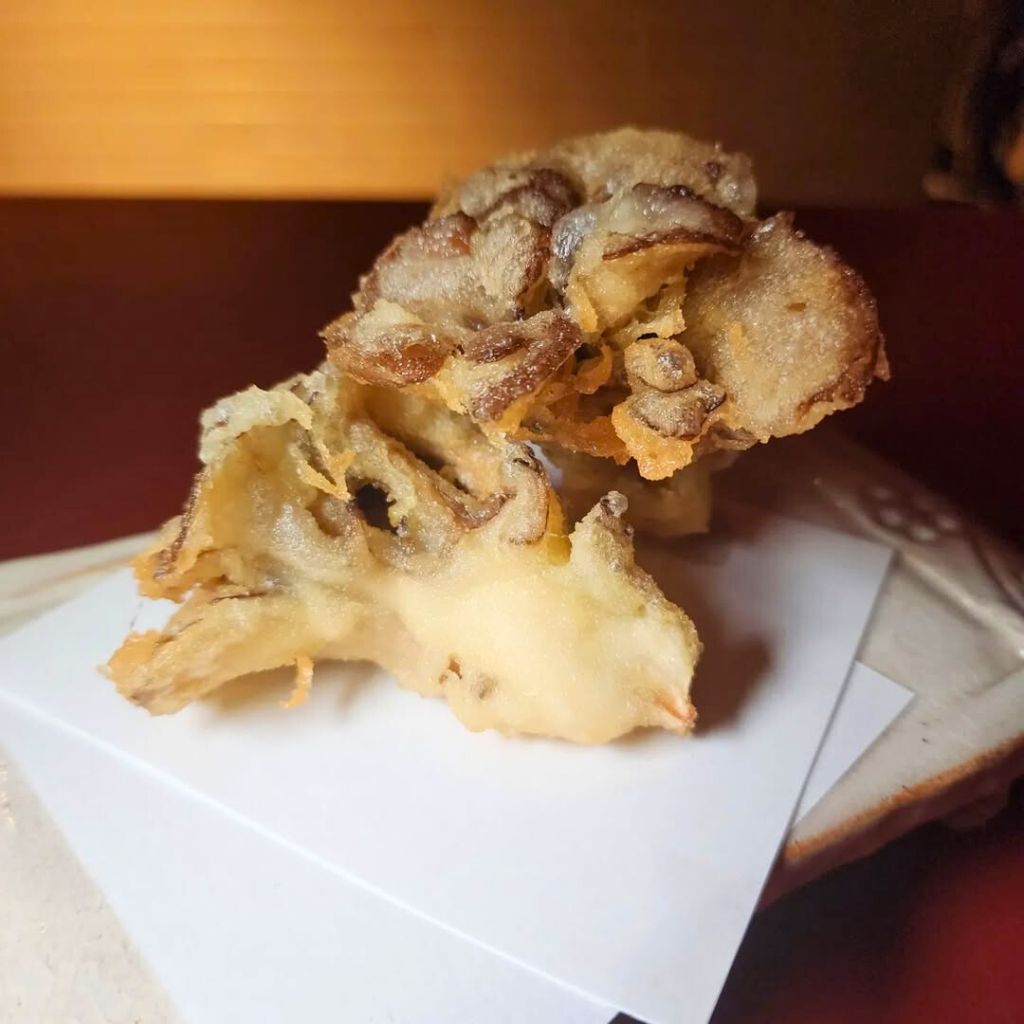 Maitake mushroom. Photo: Sakutto Tempura &Oyster/Instagram Orchard Plaza
