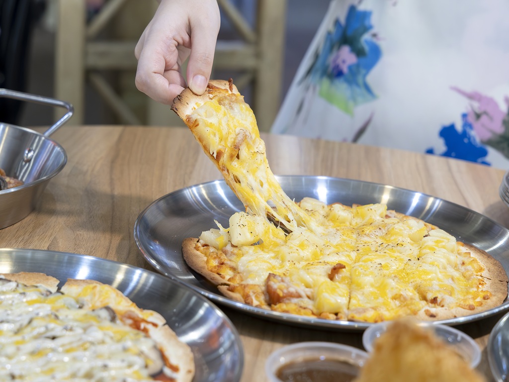 The Pasta & Tortizza’s Hawaiian tortizza. Photo: Koh Mui Fong/HungryGoWhere the pasta & tortizza hougang