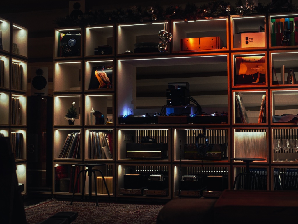 vinyl cafes singapore