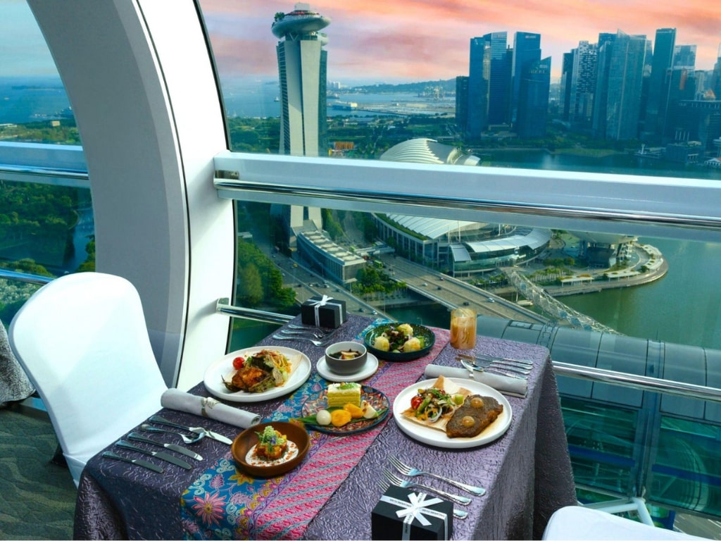 Photo: singaporeflyer.com Unique dining experiences Singapore