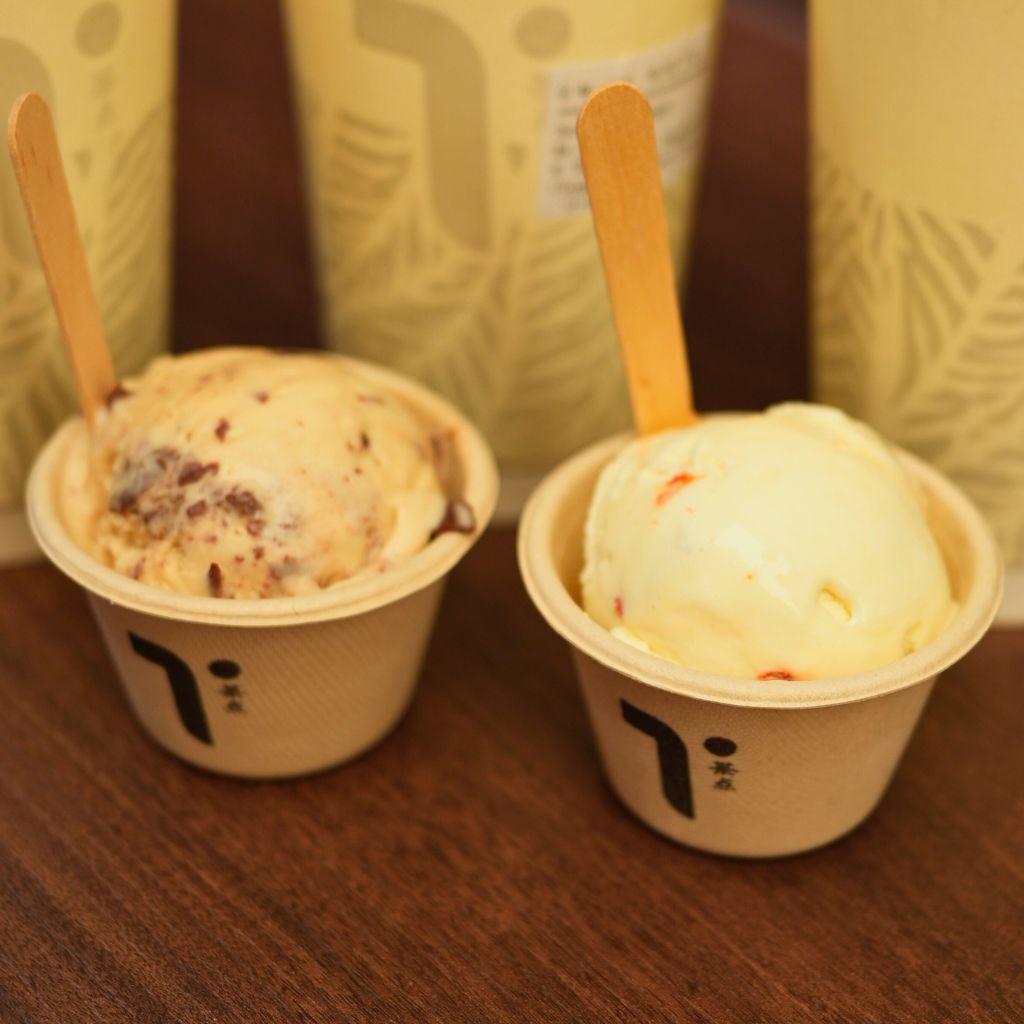 Nutella cookie (left) and goji chrysanthemum (right). Photo: Shannon Yap/HungryGoWhere tea dot tengah