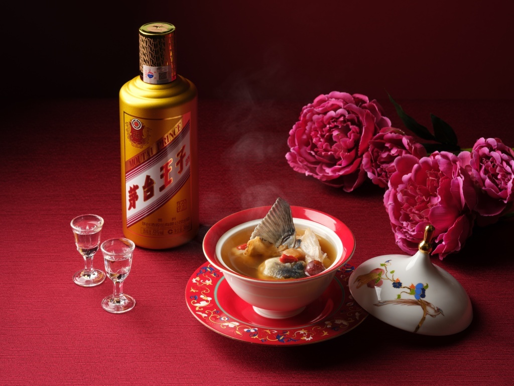 Fancy a fugu soup served with moutai? Photo: Si Chuan Dou Hua cny dinners 2026