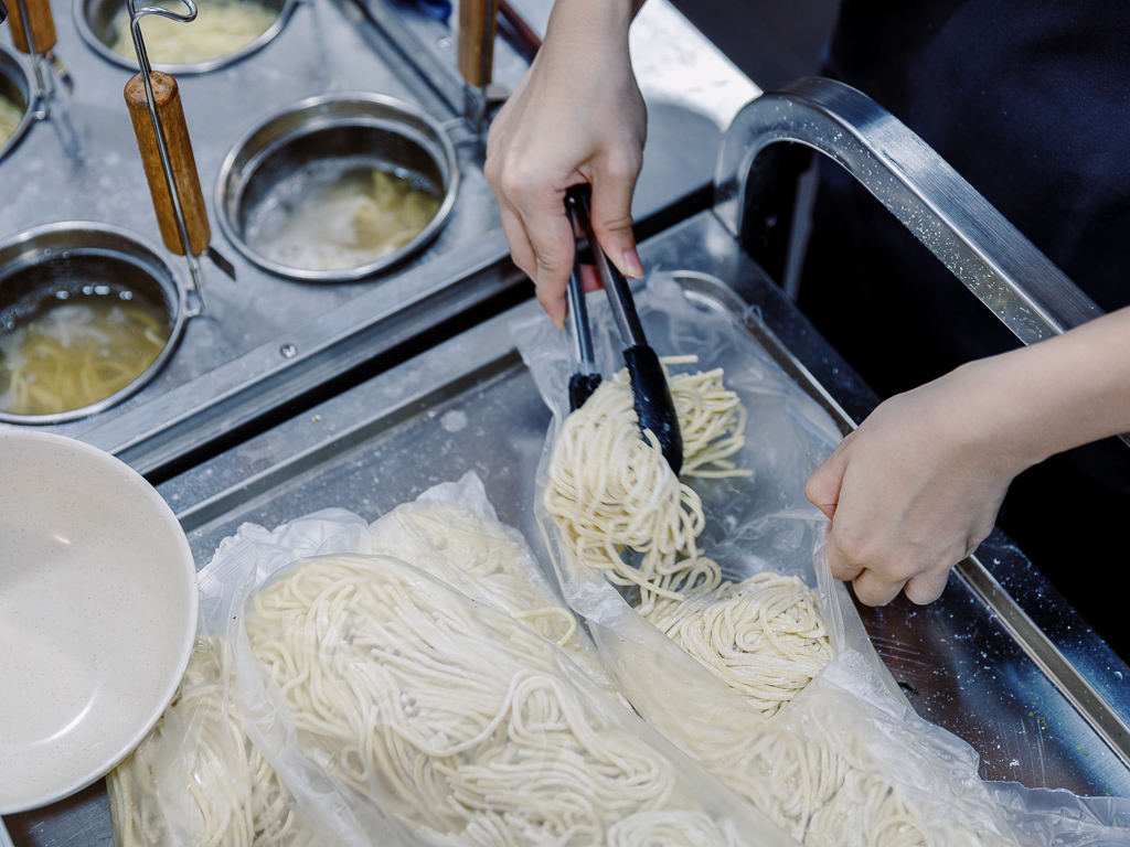 The tsukemen noodles are boiled for five minutes to achieve the desired texture. Photo: Ravin Thiruchelvam/HungryGoWhere menya horikawa