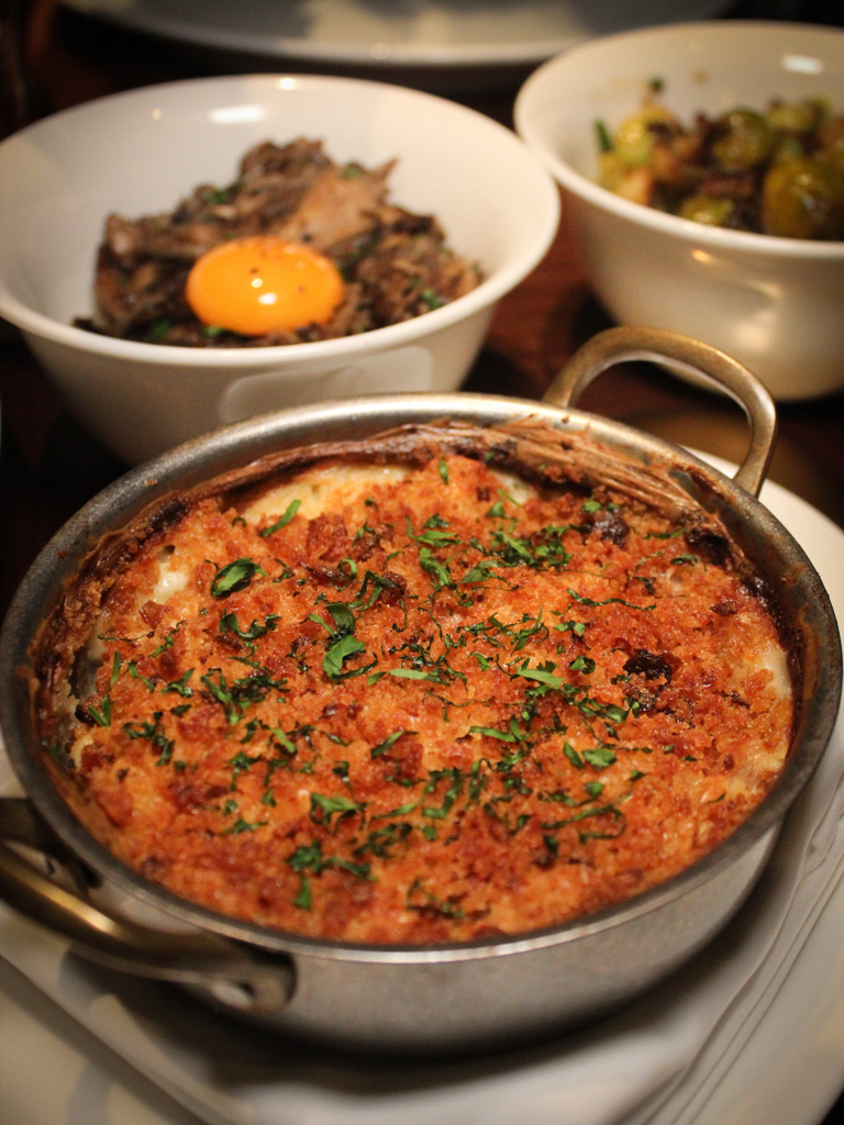 stags head steakhouse pan pacific singapore