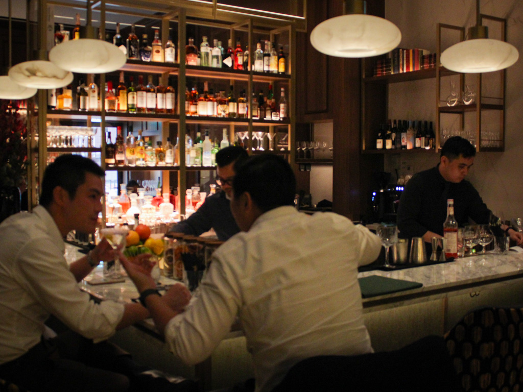 stags head steakhouse pan pacific singapore