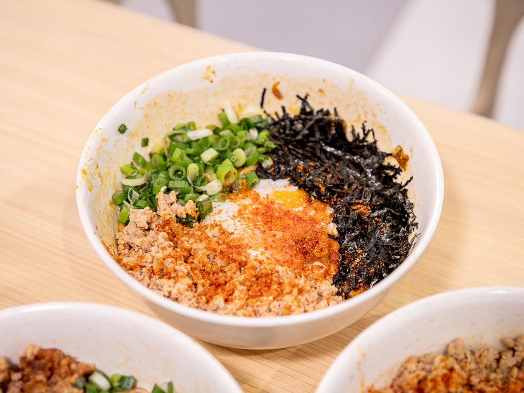 Menya Horikawa’s spicy curry mazesoba with shrimp and crab stick. Photo: Ravin Thiruchelvam/HungryGoWhere menya horikawa