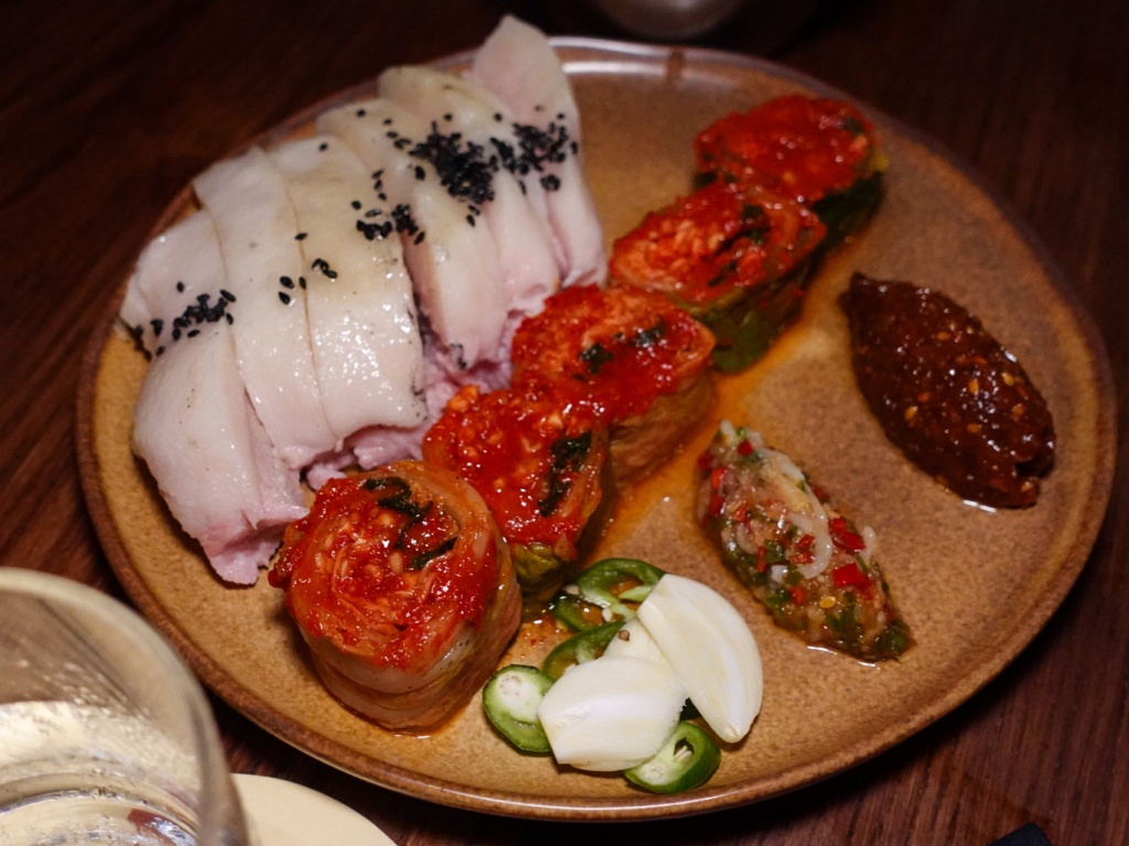 The bossam, which resembles the local Hainanese chicken a little on the first glance. Photo: Sarah Chua/HungryGoWhere BOP cocktail bar