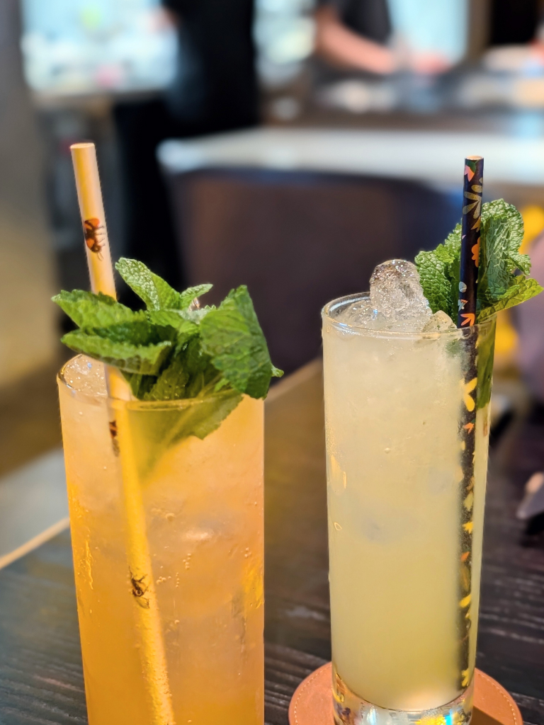 From left to right: A fruity mocktail of strawberry, tonic water, and orange juice, and a refreshing alternative of citrus, mint, and ginger beer. Photo: Zawani Abdul Ghani/HungryGoWhere FOC restaurant set lunch menu