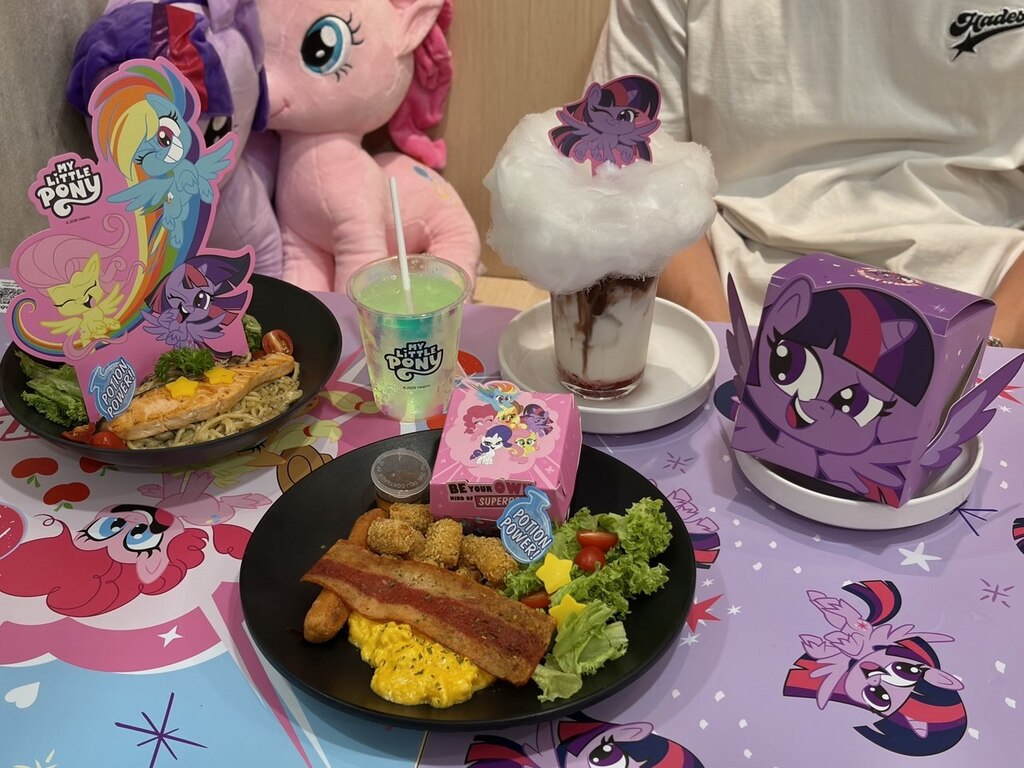 Photo: Shannon Ong/HungryGoWhere wong fu fu my little pony pop-up