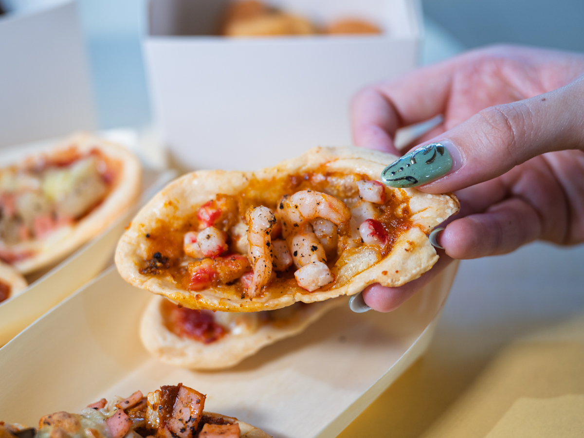 The chilli crab Boat pizza. Photo: Abdul Rahim Anwar/HungryGoWhere baker rst