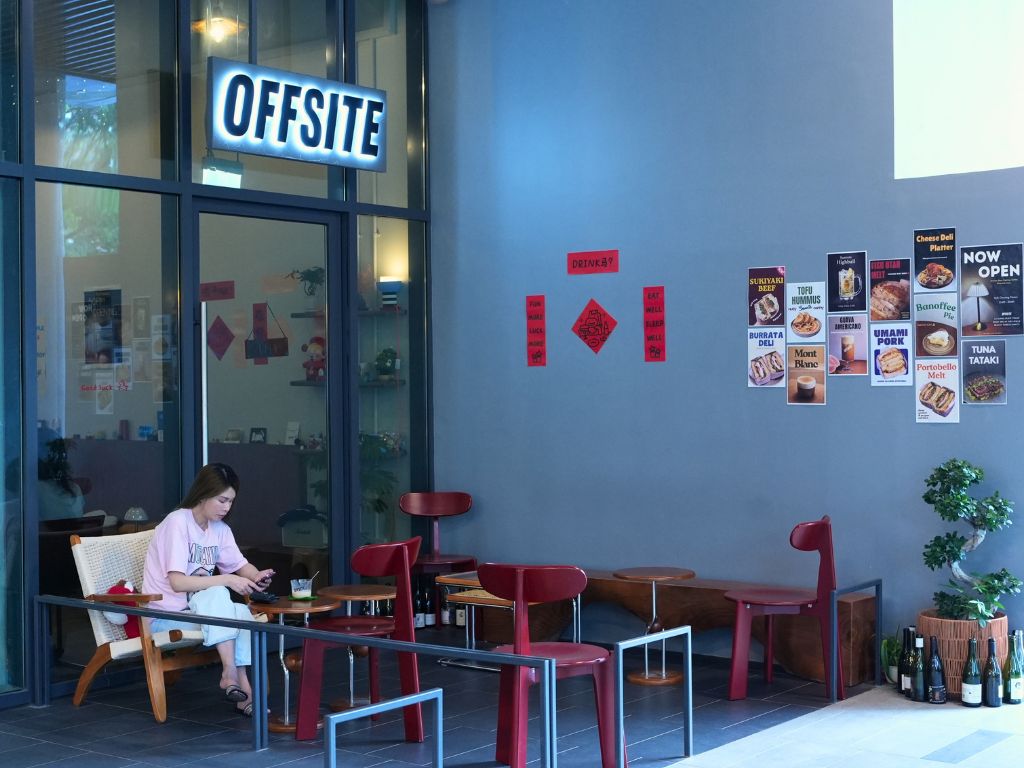 Offsite offers both indoor and pet-friendly outdoor seating. Photo: Shannon Yap/HungryGoWhere offsite cafe