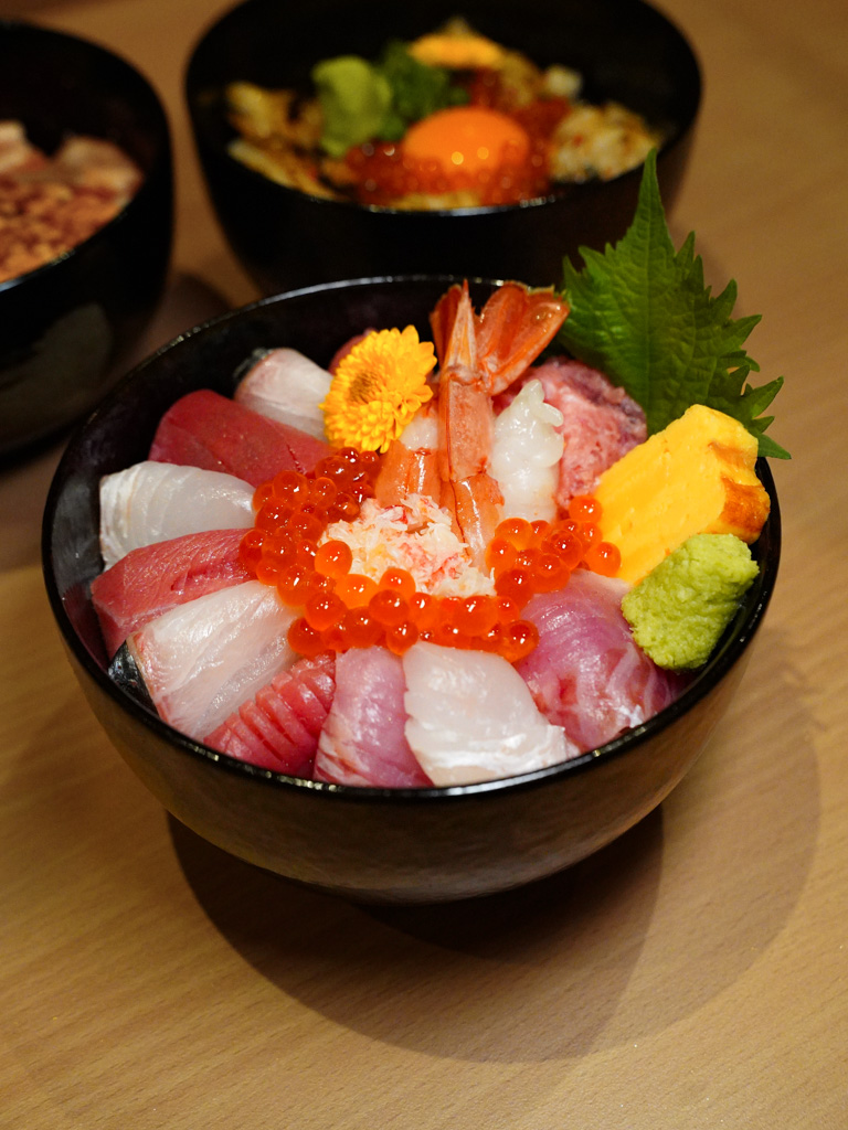 Fresh fish that the chefs use for the dinner omakase! Photo: Evan Mua/HungryGoWhere sushi dorobo